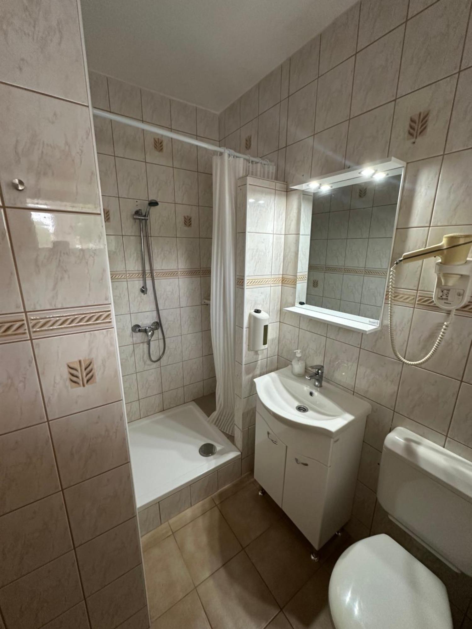 Siesta Club Apartman Harkany Exterior photo