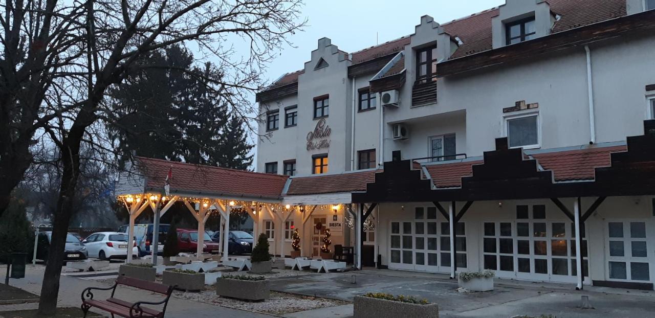 Siesta Club Apartman Harkany Exterior photo